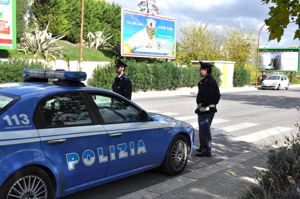  Santa Croce: uno ruba il ferro da un’impresa edile, l’amico lo rivende. Incastrati dalla Polizia