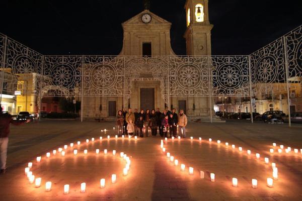  Santa Croce, piazza Vittorio Emanuele per un’ora “al buio”. E’ una dedica al nostro pianeta