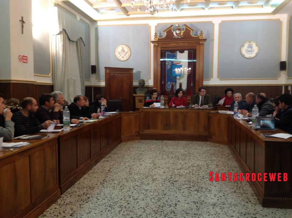  A fine  Consiglio Puglisi insorge:  “ Il sindaco senza i miei voti non ha più la maggioranza” INTERVISTE VIDEO