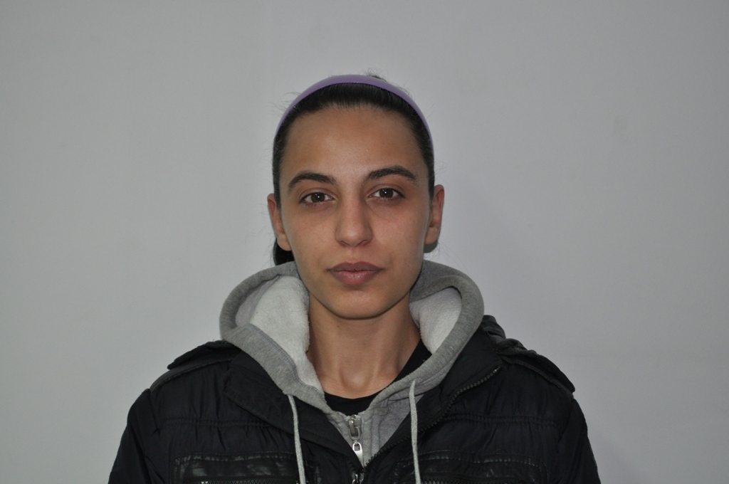  Scappano a Casuzze pieni di banconote ed eroina: arrestati una pozzallese e un tunisino