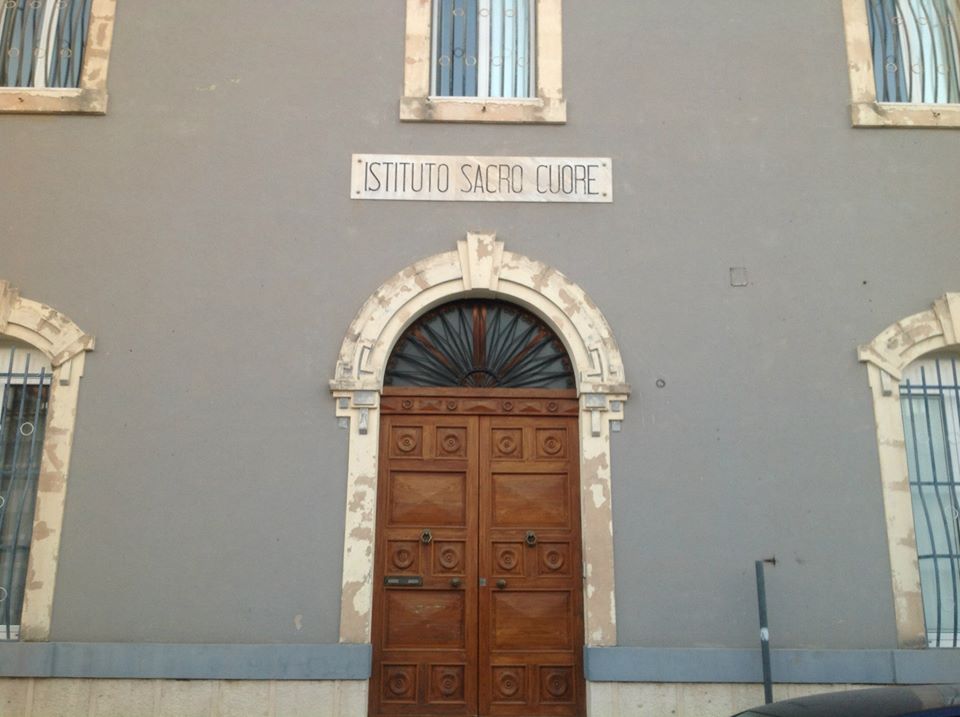  Dopo la Chiesa Madre, i ladri fanno tappa all’istituto “Sacro Cuore”: rubati circa 2 mila euro