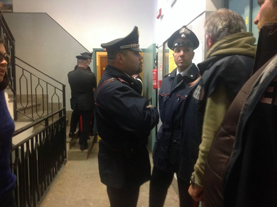  Cronaca di un pomeriggio surreale: i disoccupati tornano a casa, la stampa viene cacciata VIDEO