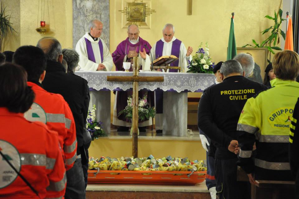  I VOLONTARI DEL SOCCORSO CUSTODI DELLA ‘CROCE ITINERANTE’: UN ONORE PER SANTA CROCE