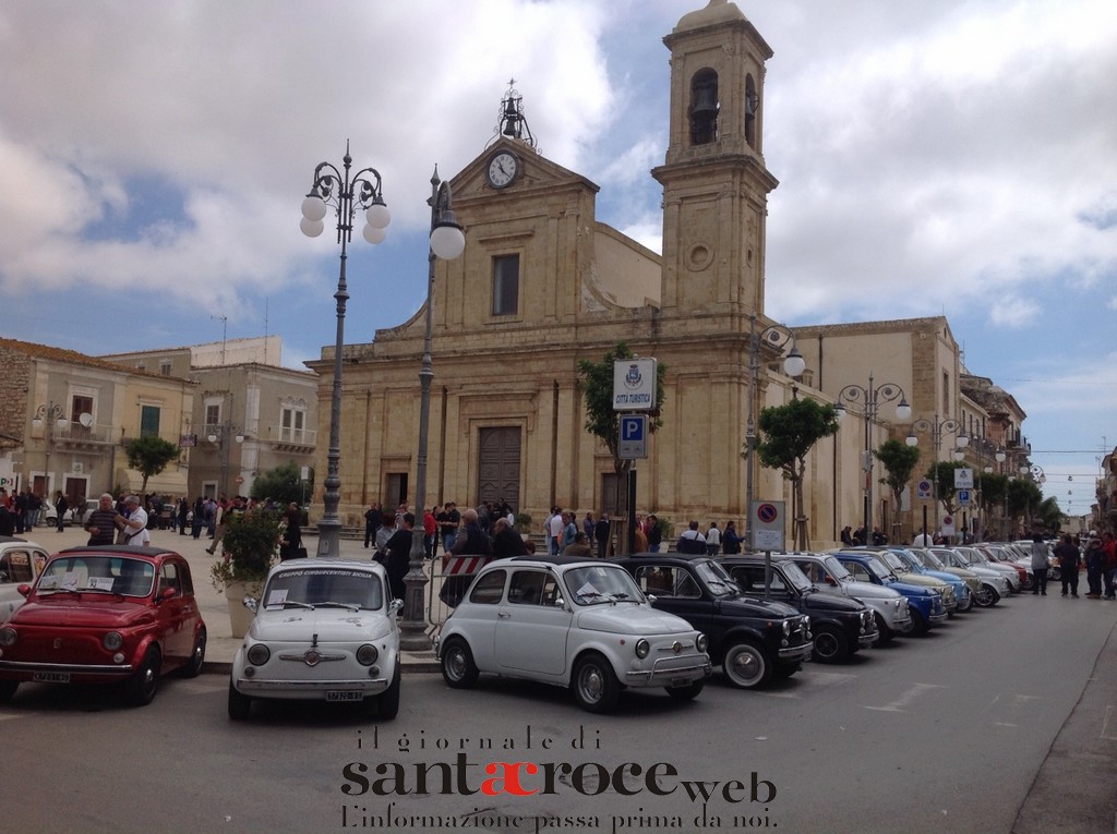  Raduno delle Fiat 500 in piazza a S.Croce: è il 5° Memorial dedicato a Salvatore Ingallinera FOTO E VIDEO