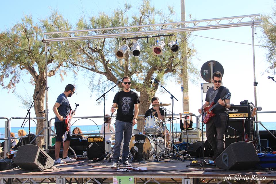  Lo spettacolo del Primo Maggio in piazza Faro a Punta Secca: cinque gruppi e musica live GUARDA LE FOTO