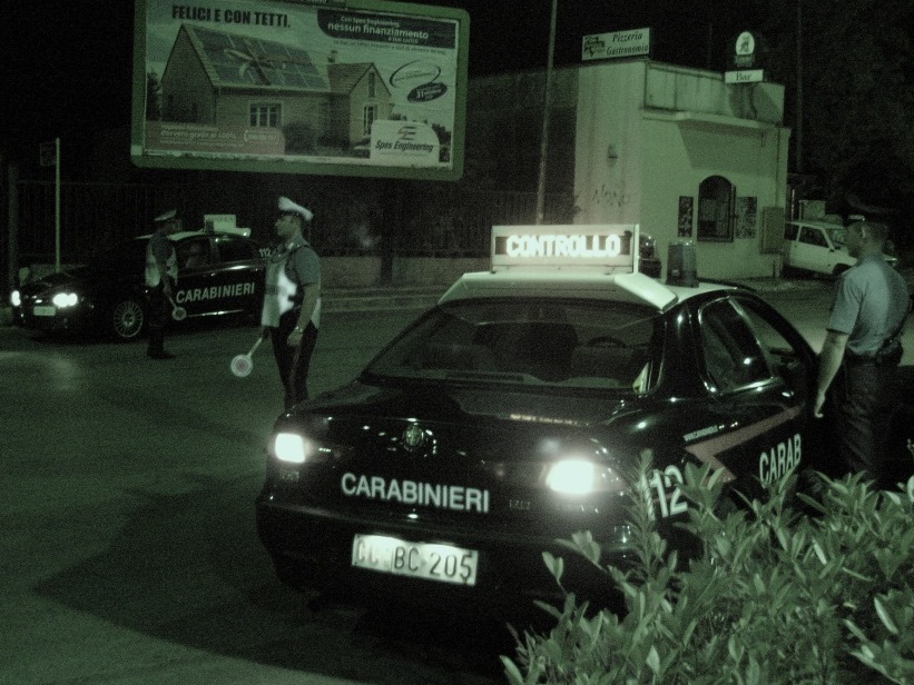  I carabinieri fermano tre tunisini: all’interno dell’auto trovato un fucile importato clandestinamente