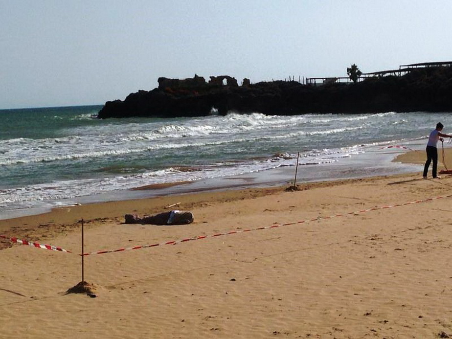  P.Braccetto, muore annegata una donna danese di 68 anni: faceva il bagno nel mare in tempesta