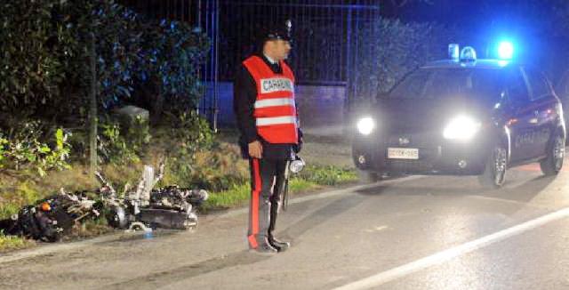  Grave incidente sulla Donnalucata-Scicli: scontro fra auto e moto, 19enne in coma farmacologico