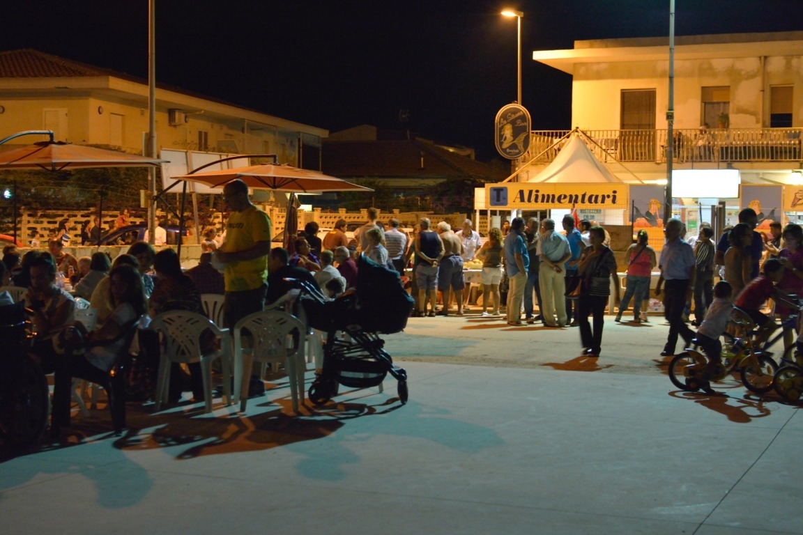 Punta Braccetto riparte dopo i fatti di cronaca: sagre, spettacoli e iniziative per il mese di agosto