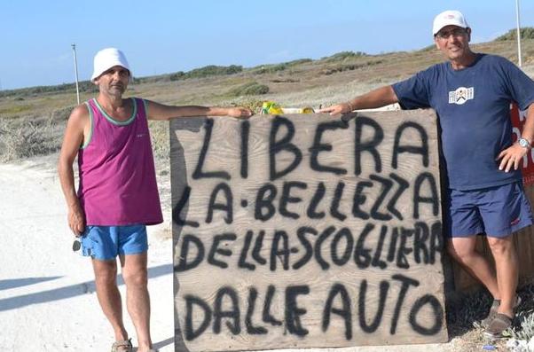  Il Comitato Per Punta Braccetto impedisce l’accesso delle auto sulla scogliera dei Canalotti