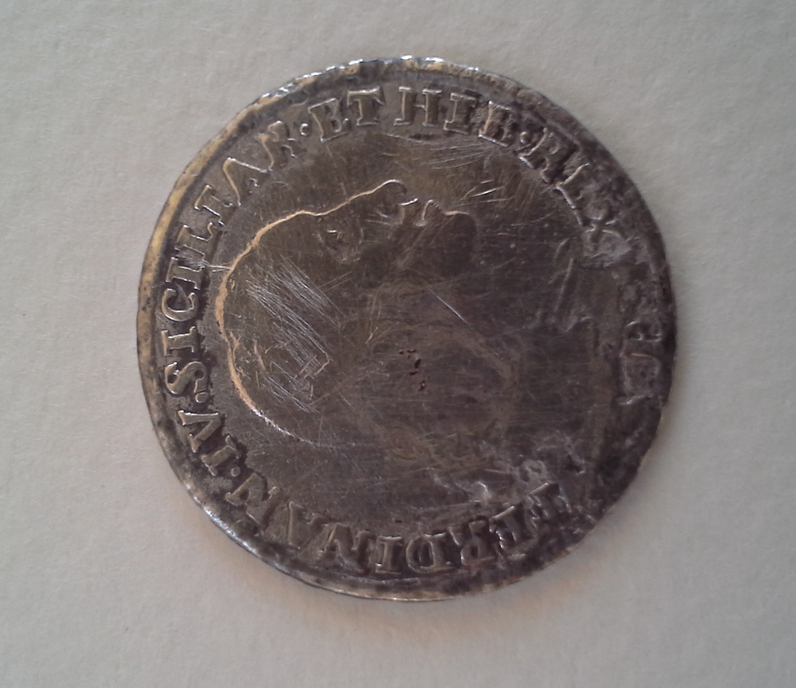  Ritrovato a Punta Secca un Tarì, una moneta d’argento del 1798: risale al periodo di Ferdinando IV