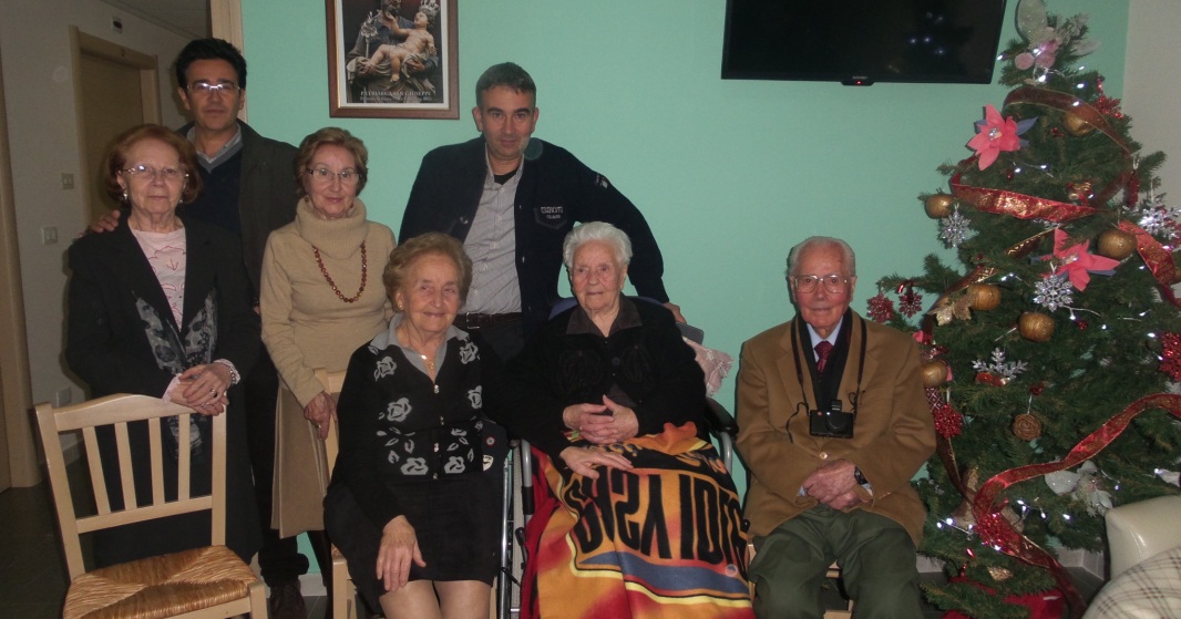 I 101 anni di Lucia Barone nel giorno del suo onomastico GUARDA LE FOTO