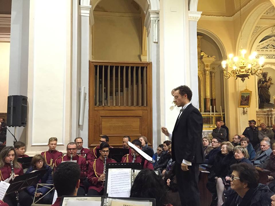  Chiesa gremita per il concerto di Natale: minuto di silenzio per Loris VIDEO