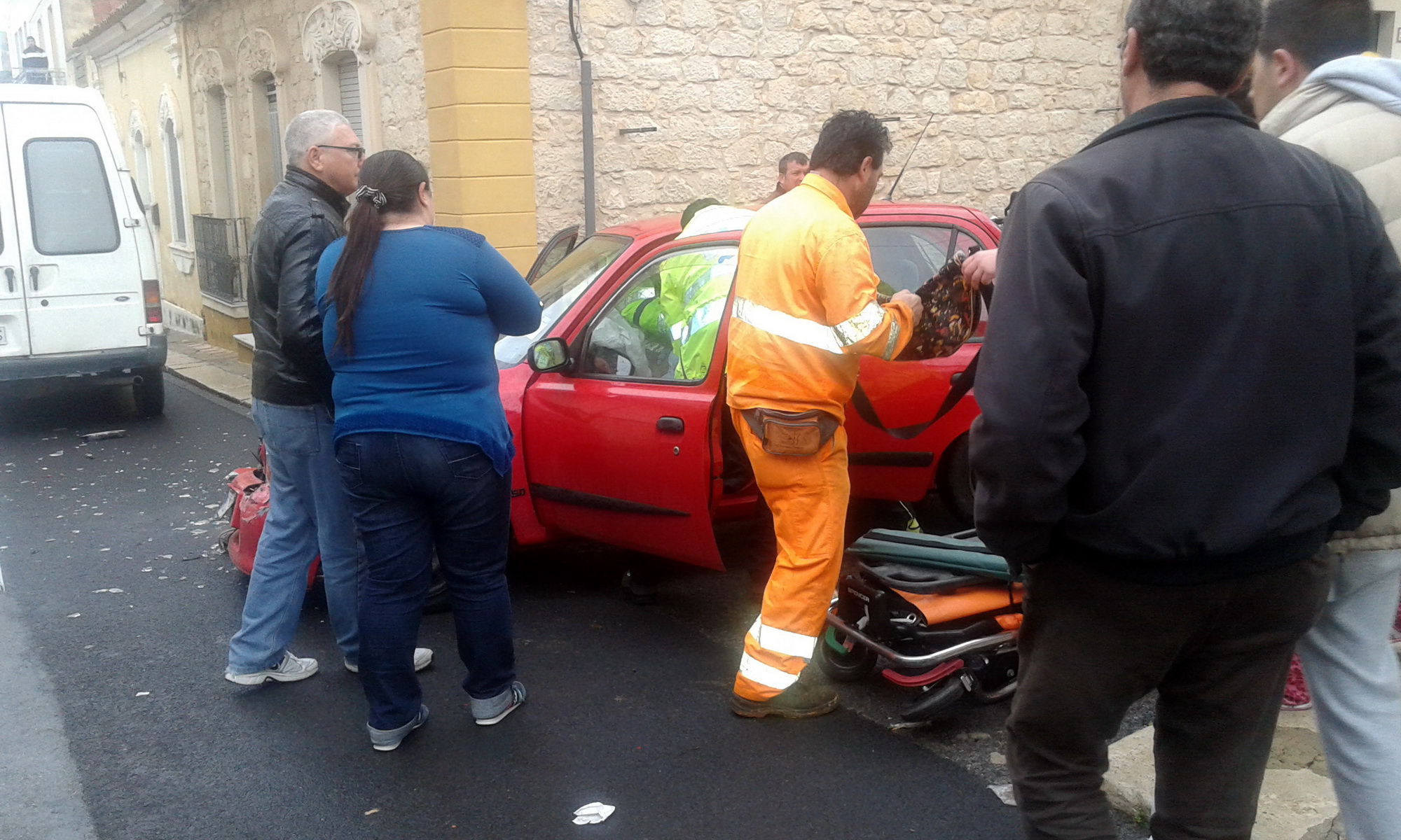 Incidente fra via Vittorio Veneto e via Colombo: una donna in ospedale