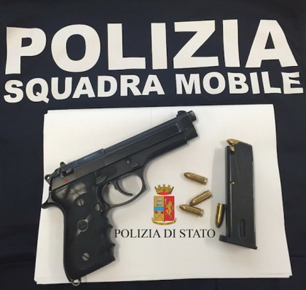  Marina di Ragusa – Denunciato un uomo per possesso abusivo di arma da fuoco: nascondeva pistola in macchina