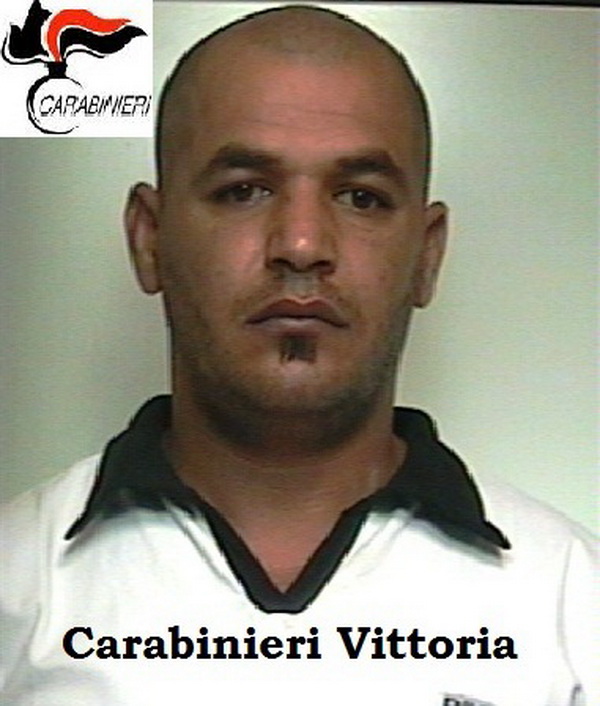  Vittoria – Tragedia sfiorata: marocchino accoltella gravemente due tunisini e viene arrestato
