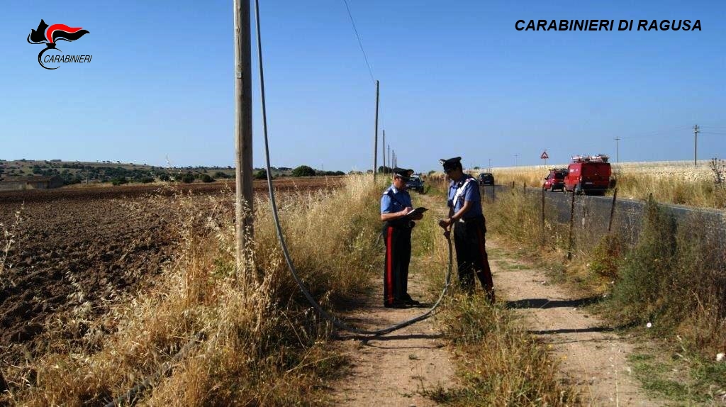 Contrada Piombo, arrivano i Carabinieri: ladri di rame si danno alla fuga