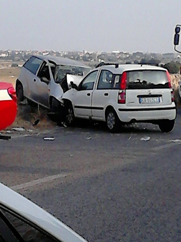  Ragusa – Scontro frontale sulla Ragusa-Chiaramonte, un ferito grave trasportato in elisoccorso