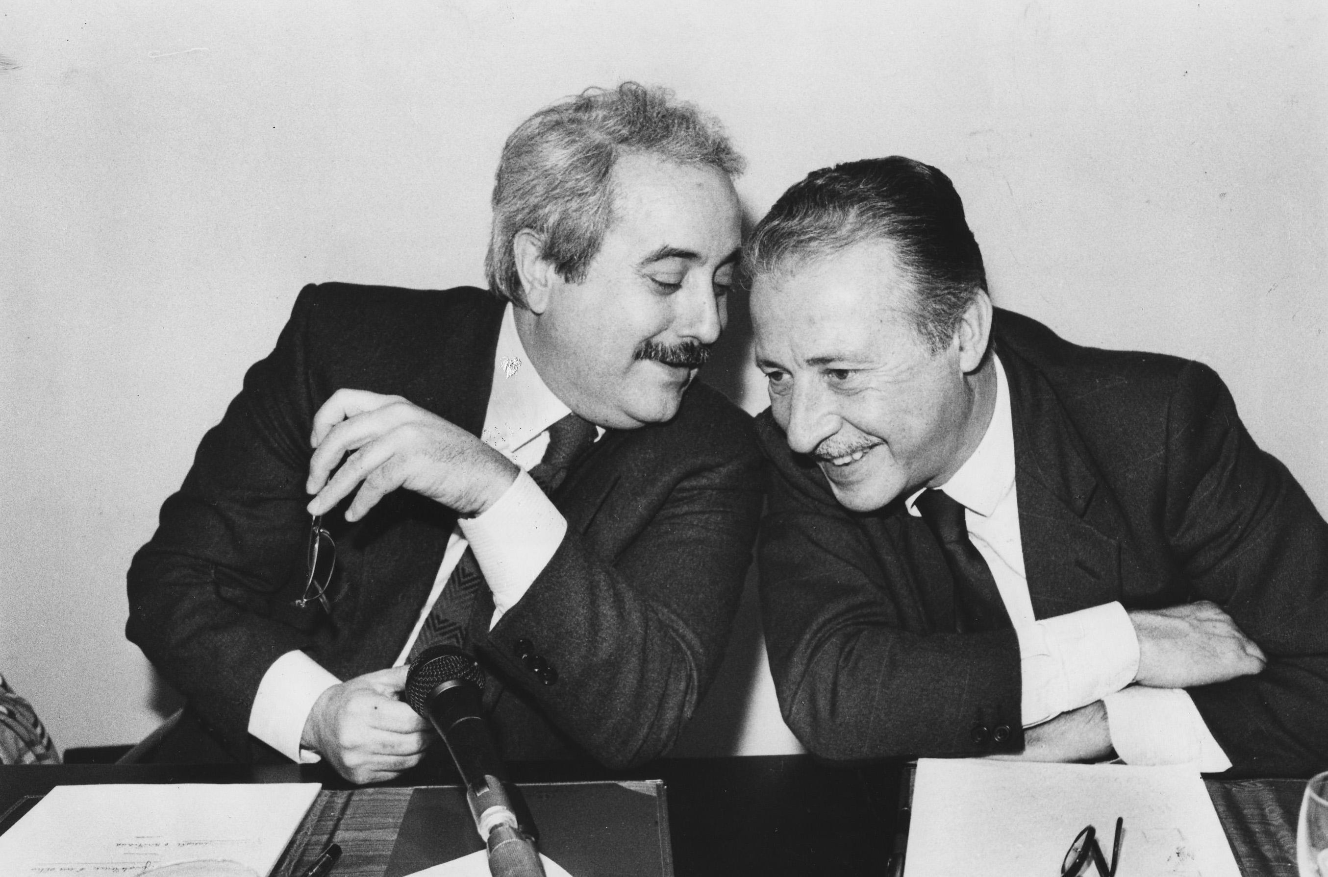  Gazebook, a Punta Secca il famoso fotografo di Falcone e Borsellino