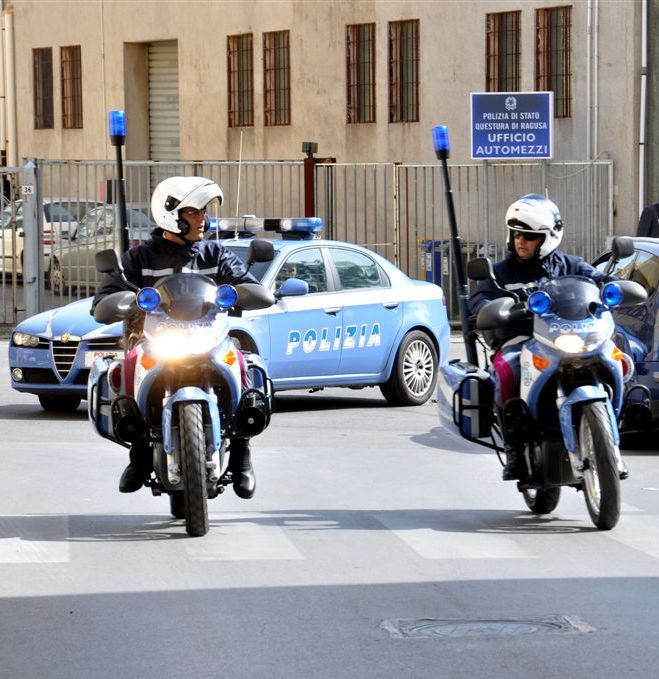  Ragusa – Sventato furto nelle sede della Protezione Civile, tentavano di rubare attrezzature e automezzi
