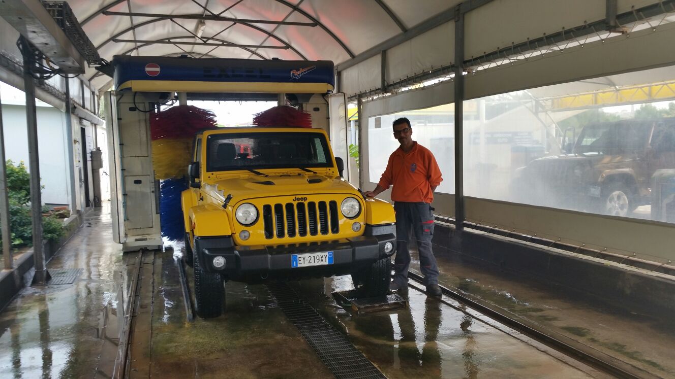 Il “Jeep Experience Day” fa tappa alla stazione di servizio Energy Point FOTO