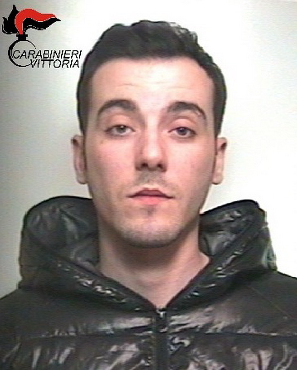  Vittoria – Nascondeva 50 grammi di cocaina in macchina, arrestato un 22enne pregiudicato