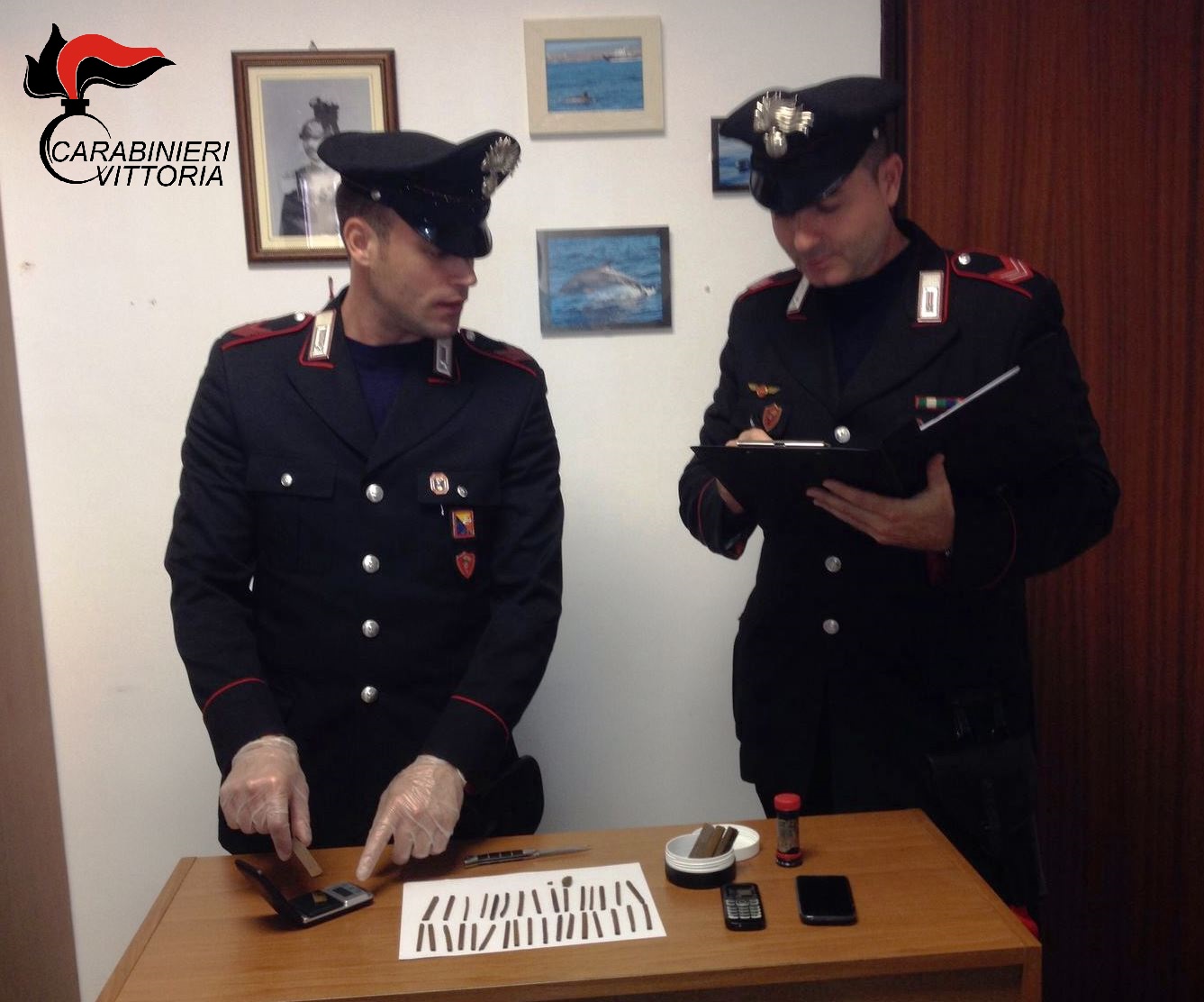  Vittoria – Blitz antidroga dei Carabinieri, arrestato uno spacciatore e segnalato un assuntore