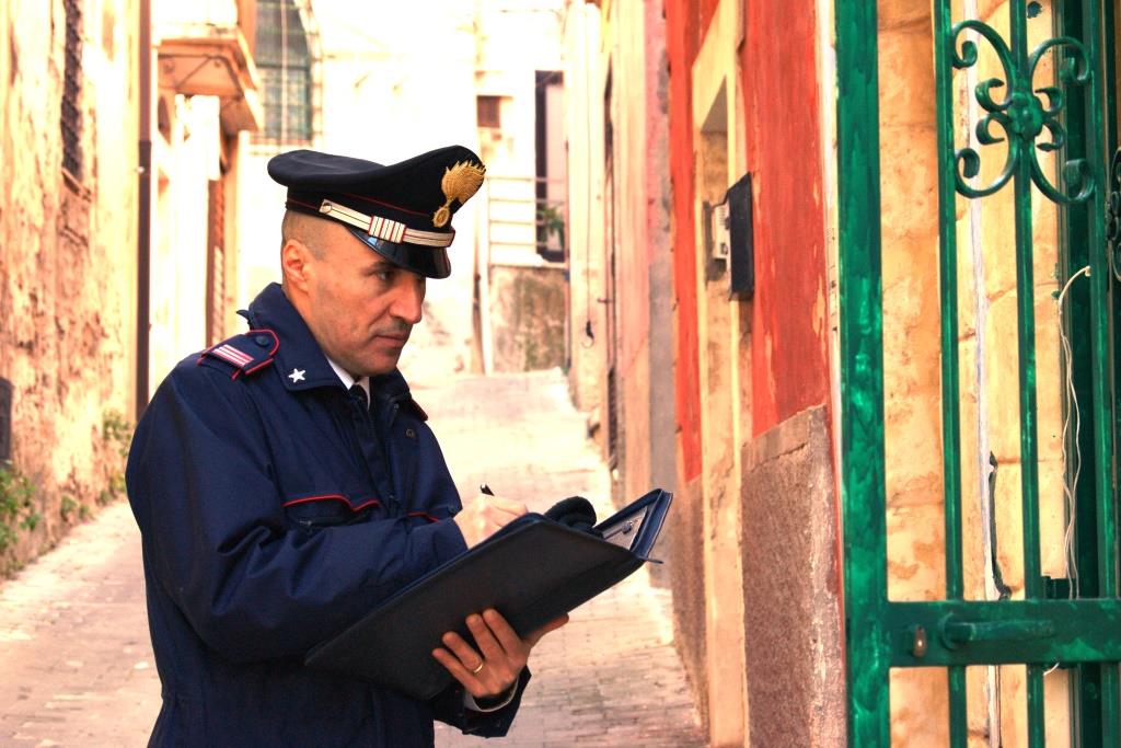  Ragusa – Dramma della solitudine: carabinieri ritrovano uomo morto da settimane