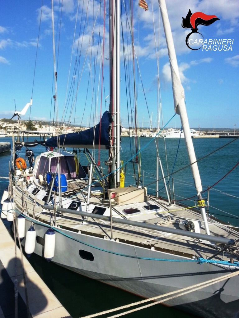  Marina di Ragusa – Misterioso sbarco “francese” al porto turistico di una barca a vela, indagano i carabinieri