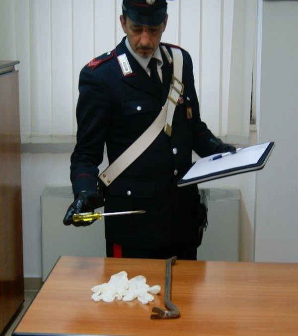  Scicli – Sventato furto in un distributore di benzina, i Carabinieri sorprendono i malviventi