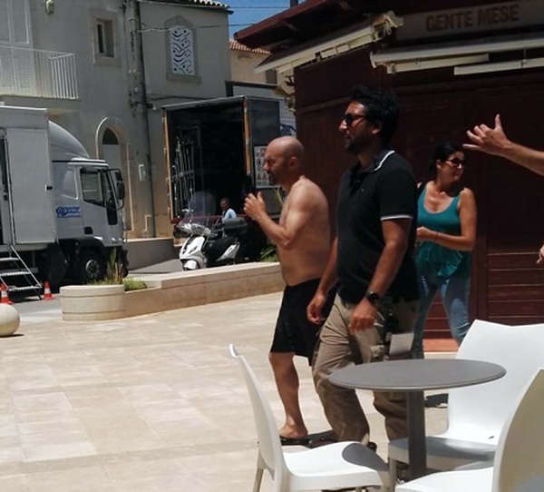  Zingaretti si spoglia a Punta Secca: il cast di Montalbano è tornato al lavoro