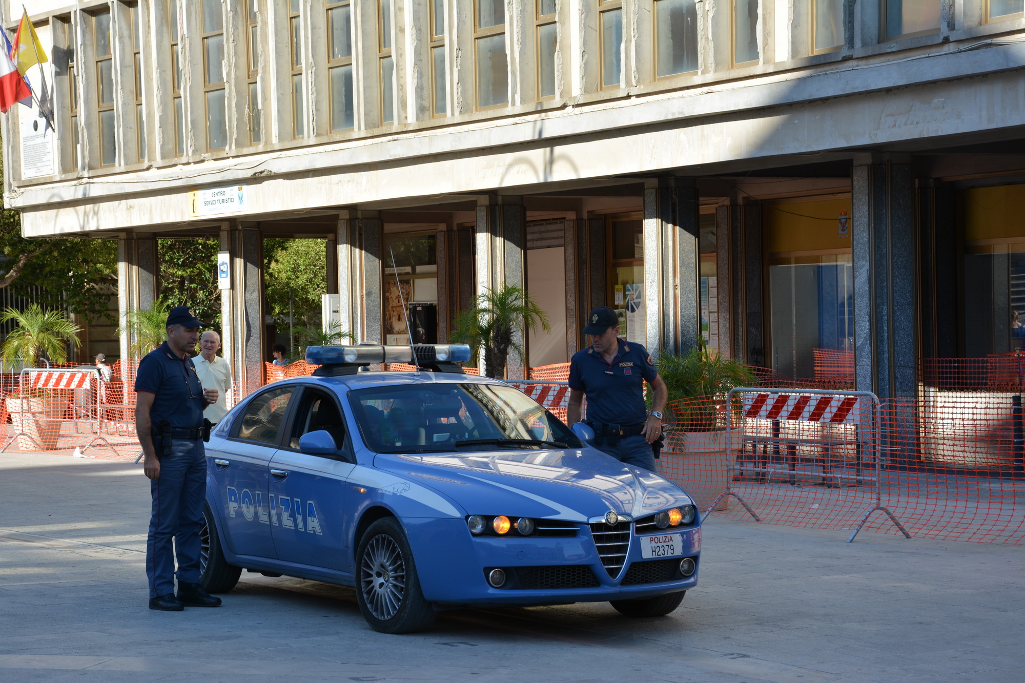  Ragusa, arrestato l’uomo che ha accoltellato in piazza la giovane rumena