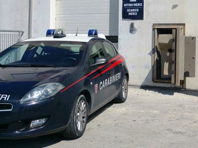  Ragusa – Sventato dai Carabinieri un furto di auto in una concessionaria sulla SP 25 (Ragusa-Marina)