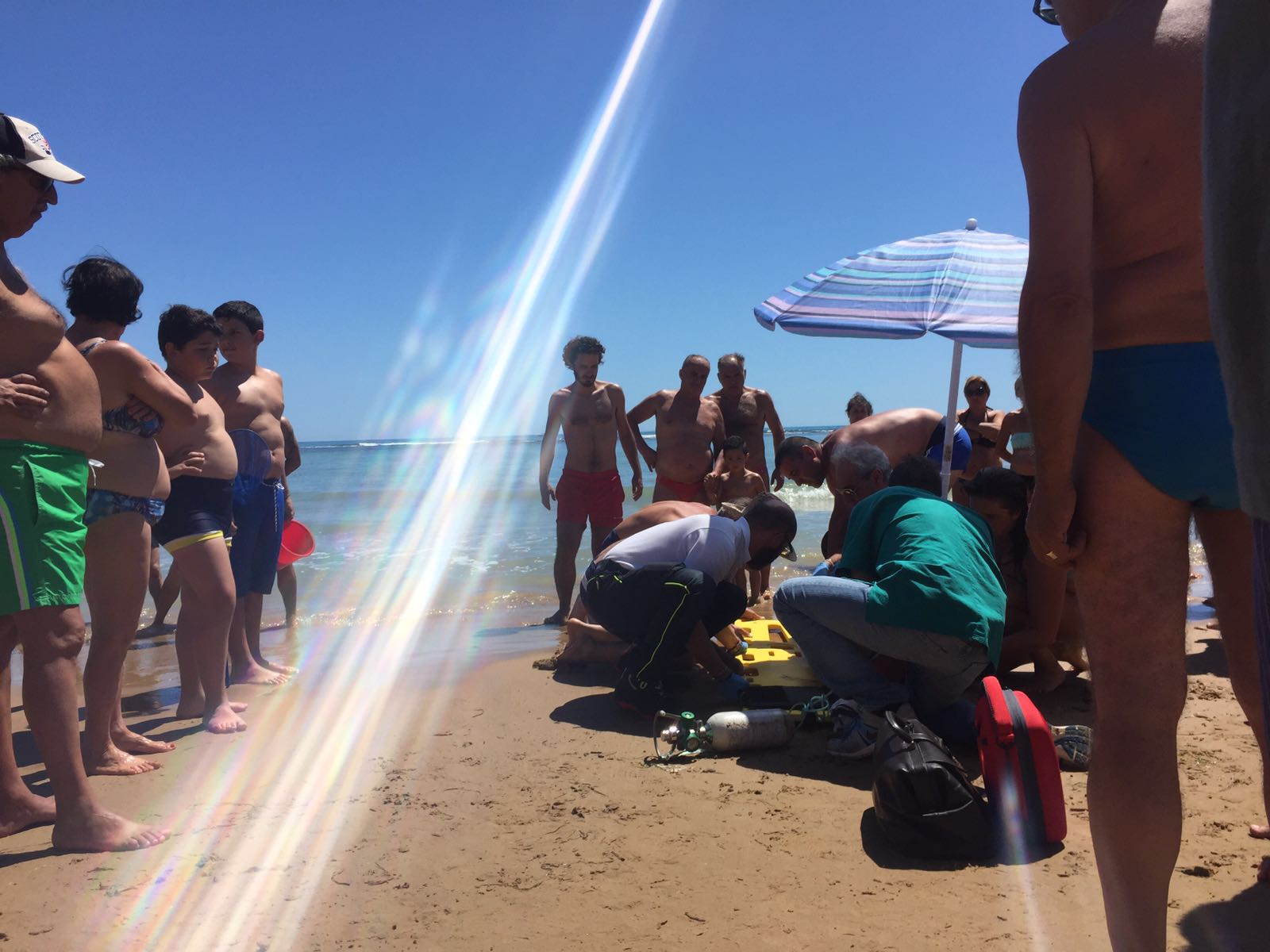  Incidente sulla spiaggia di P.Secca: uomo sbatte la testa dopo un tuffo