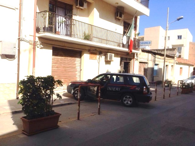  Scoglitti – Venditore ambulante aggredisce vigile urbano, arrestato dai Carabinieri