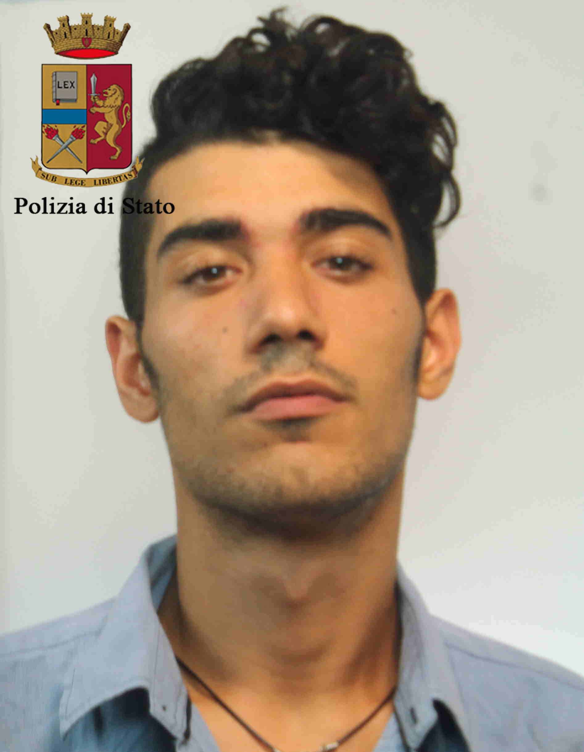  Ragusa – Arrestato dalla Polizia spacciatore recidivo a Piazza San Giovanni, denunciati 2 minorenni