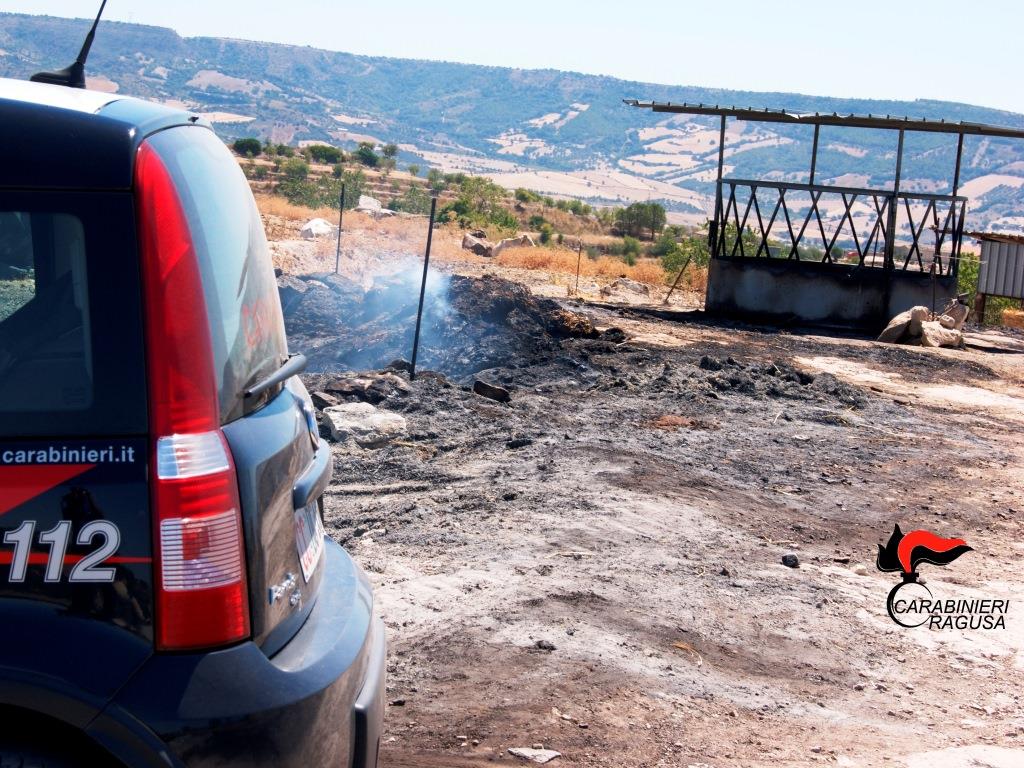  Ragusa – Incendio a San Giacomo, autore denunciato dai carabinieri