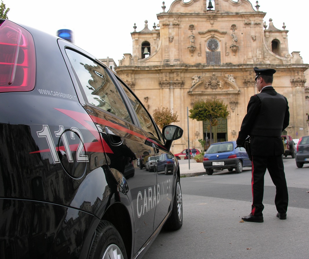  Scicli – Furto all’ufficio anagrafe del comune. Giovane ruba 110 euro, denunciato dai Carabinieri