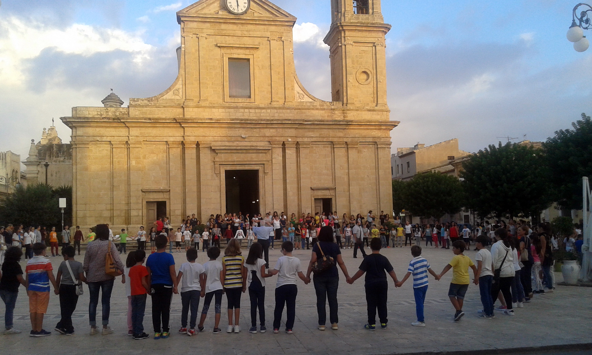  Festa in piazza per l’inizio del catechismo: coinvolti bambini e genitori