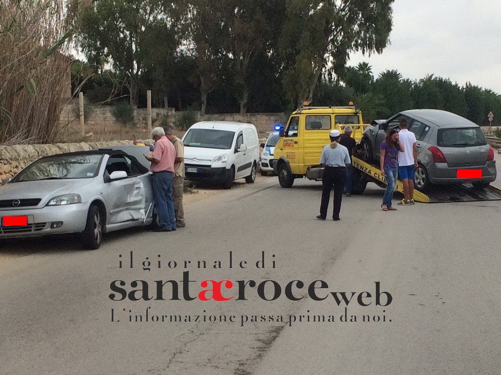  Mattinata col botto sulla S.Croce-Punta Secca: si scontrano due auto