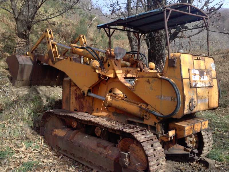  Morte sul lavoro a Frigintini: uomo travolto da una pala meccanica