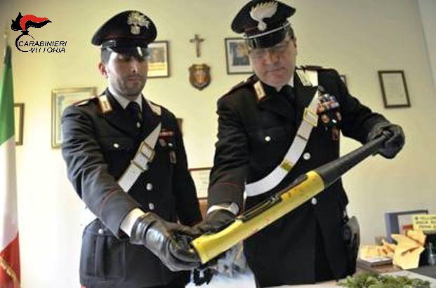 Vittoria – Controllo straordinario del territorio: 13 persone denunciate, 1 segnalata alla prefettura, sequestrati 8 veicoli