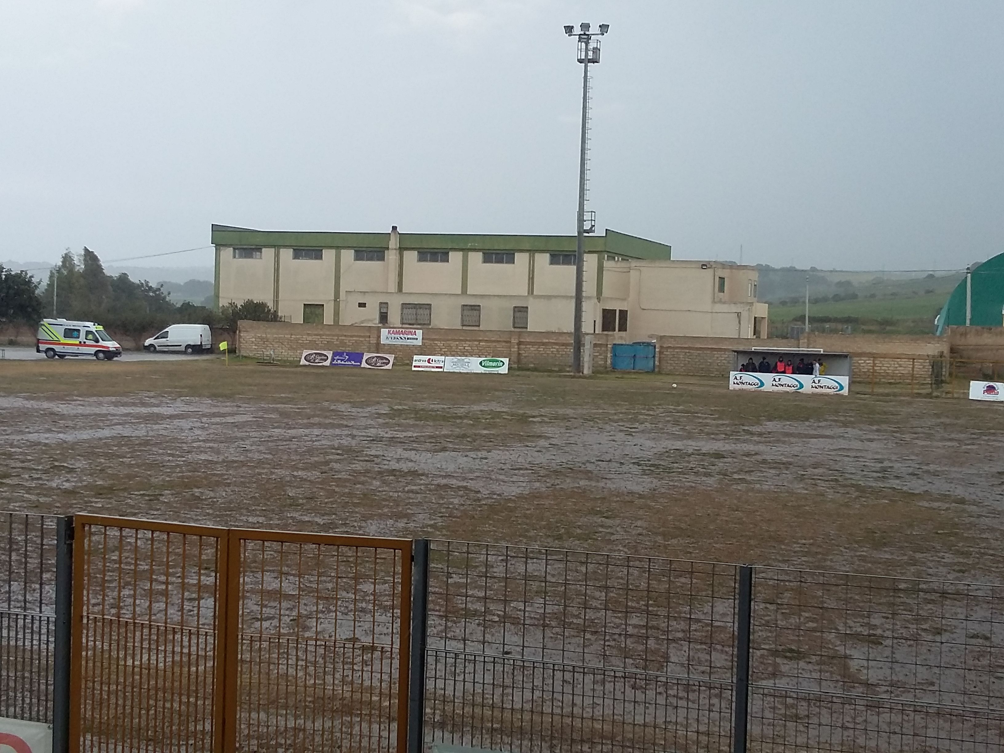  Calcio, Promozione: grandina in campo, S.Croce-Eubea sospesa al 73′ FOTO