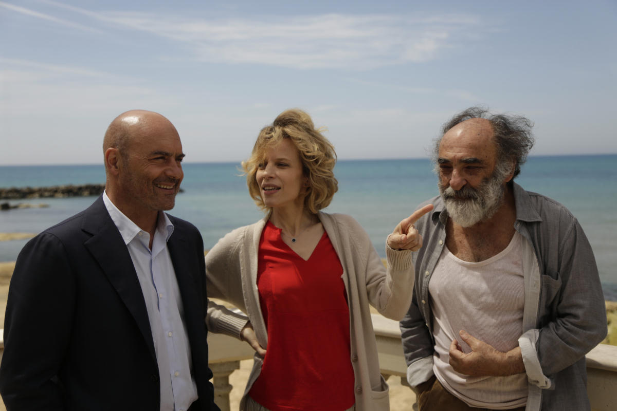  Clochard sulla terrazza di Montalbano: su Rai 1 c’è “Un covo di vipere” VIDEO