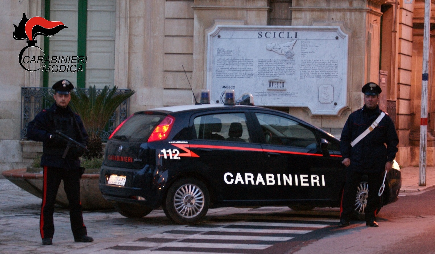  Scicli – Estorsione ad un esercizio commerciale, due persone arrestate in flagranza dai Carabinieri