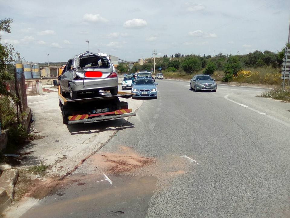  Incidente stradale sulla SP20, coinvolti due mezzi: una donna ferita