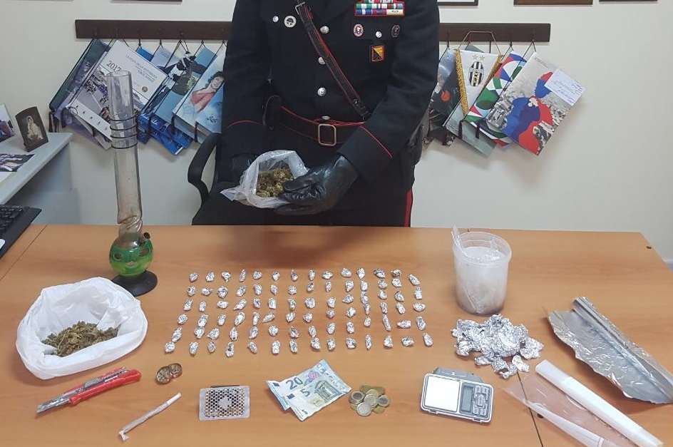  Pozzallo – Blitz antidroga, arrestati 5 giovani per spaccio di stupefacenti