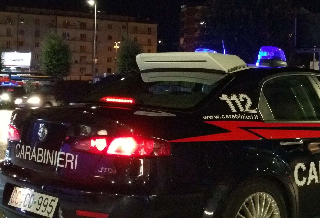  Ispica – Volano la sedie in un bar, arrestati tre rumeni. Feriti anche i carabinieri
