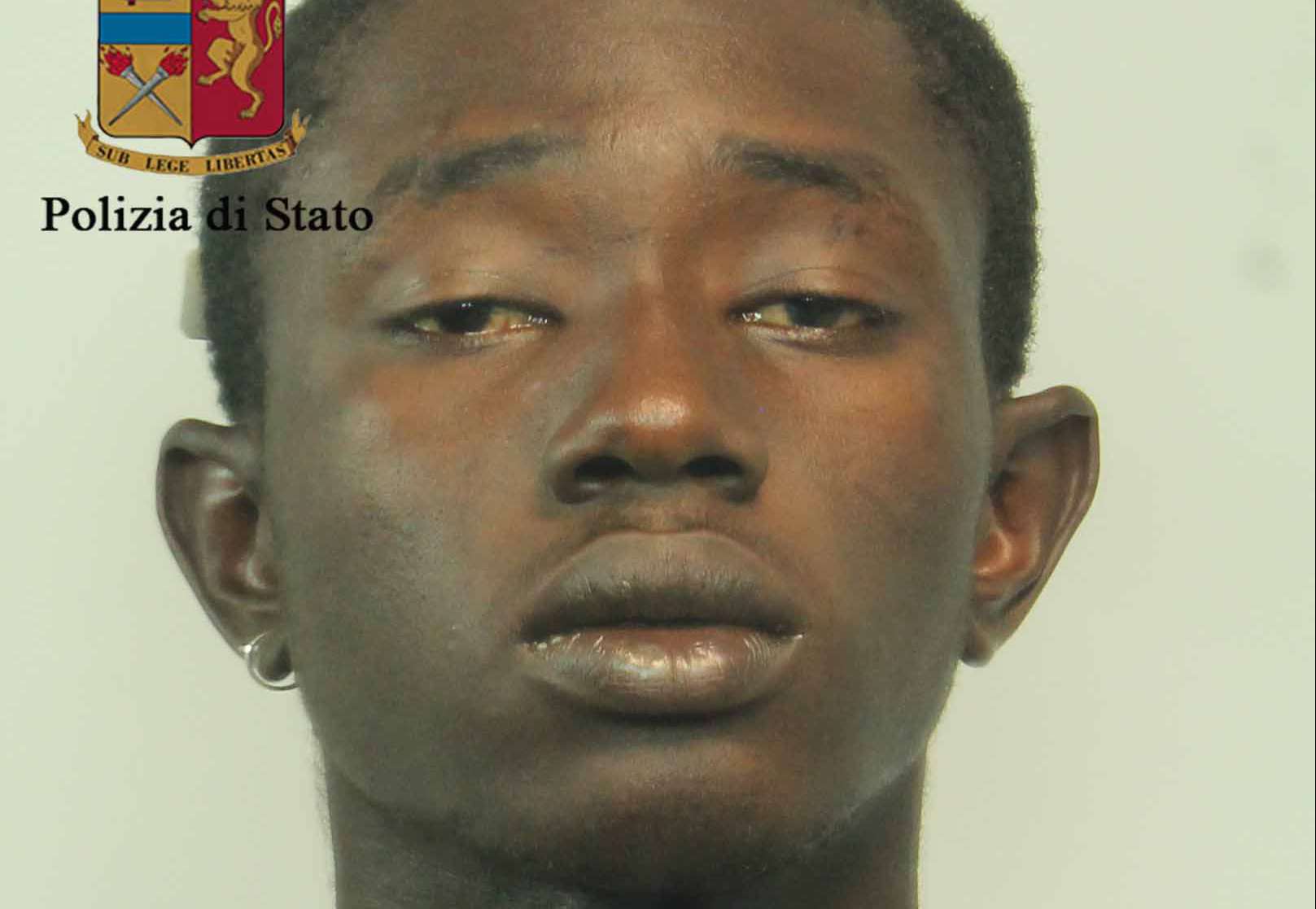   Ragusa – Spaccia, finisce ai domiciliari ed evade: arrestato e condotto in carcere giovane gambiano