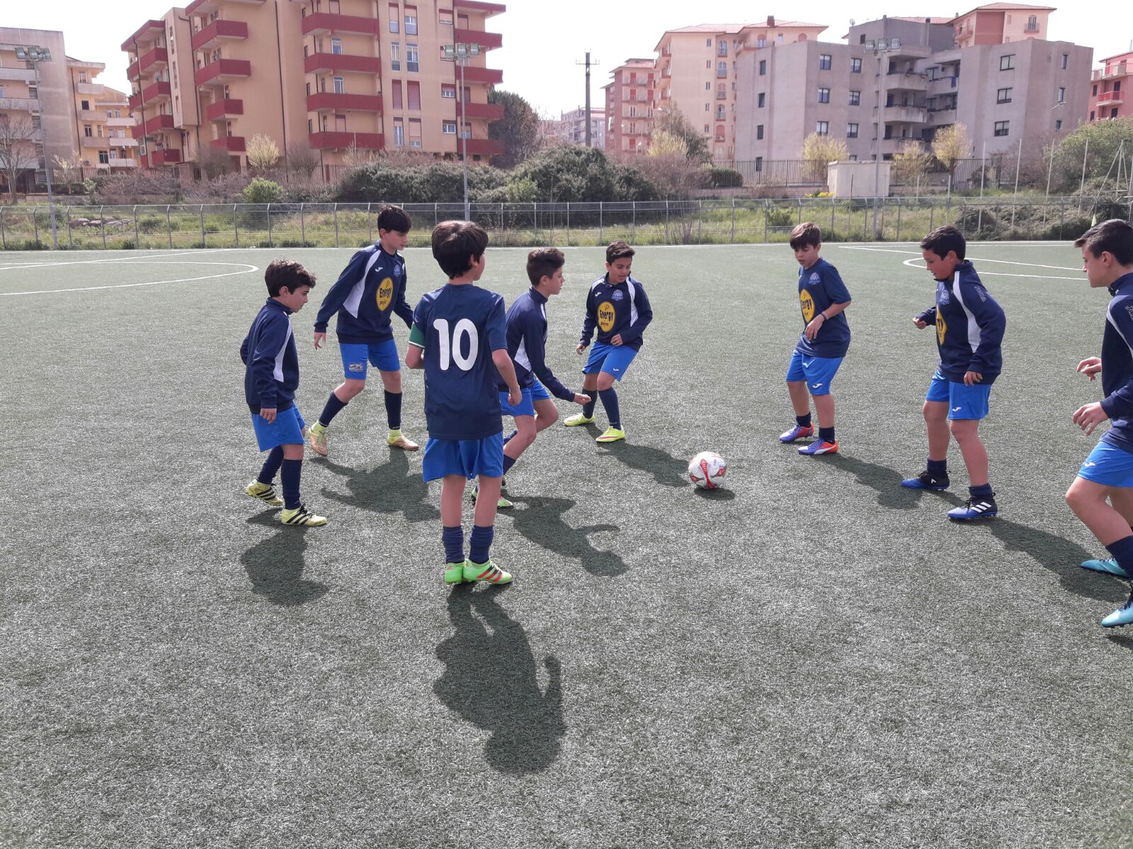  Calcio, 25 mini-calciatori in partenza per Scalea: dal 5 al 9 il Torneo del Mare